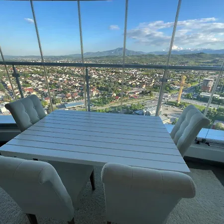 Your Place With & Fitness Apartament